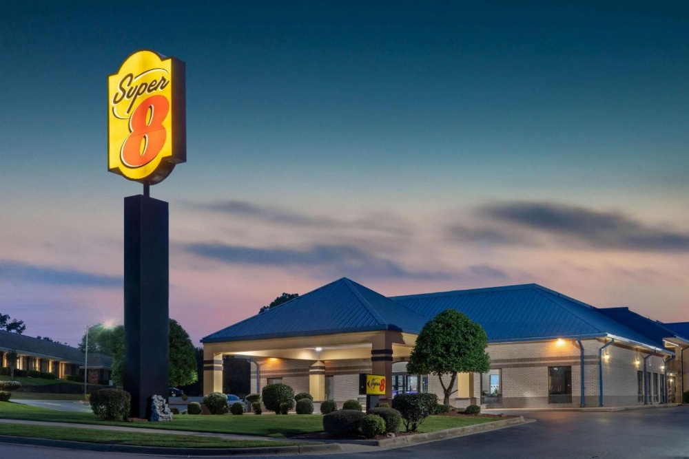 Super 8 by Wyndham North Little Rock/McCain Main image